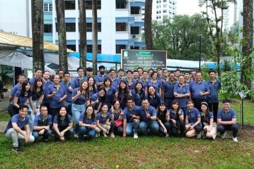 corporate group photo at outdoor events