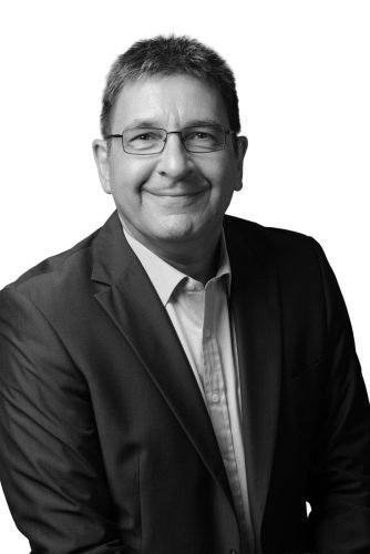 headshots-singapore-in-black-and-white-03