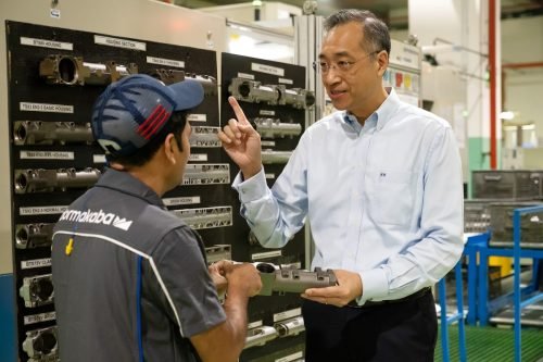 Communication between staffs at warehouse